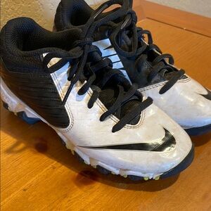 Nike Black and White Sneakers with Lace-Up Design Size 13